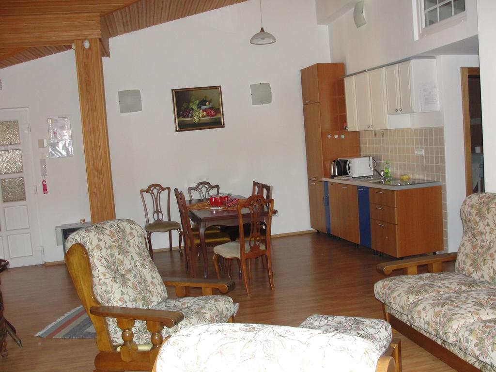 Apartman Rudi Apartamento Samobor Exterior foto